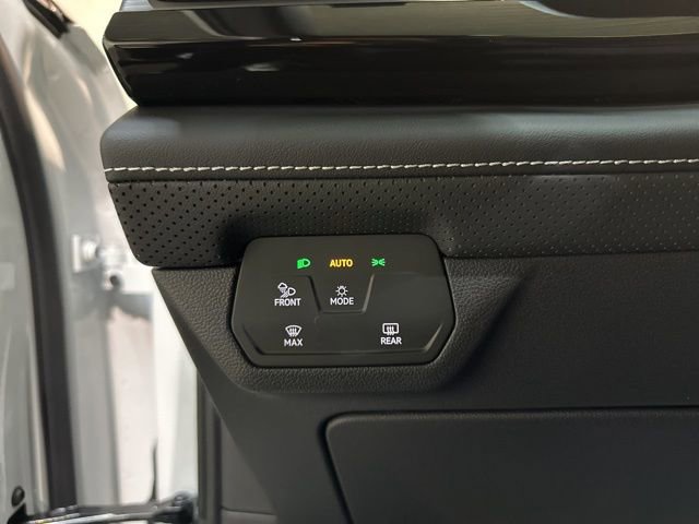 New 2026 Volkswagen Atlas Cross Sport SE image 18