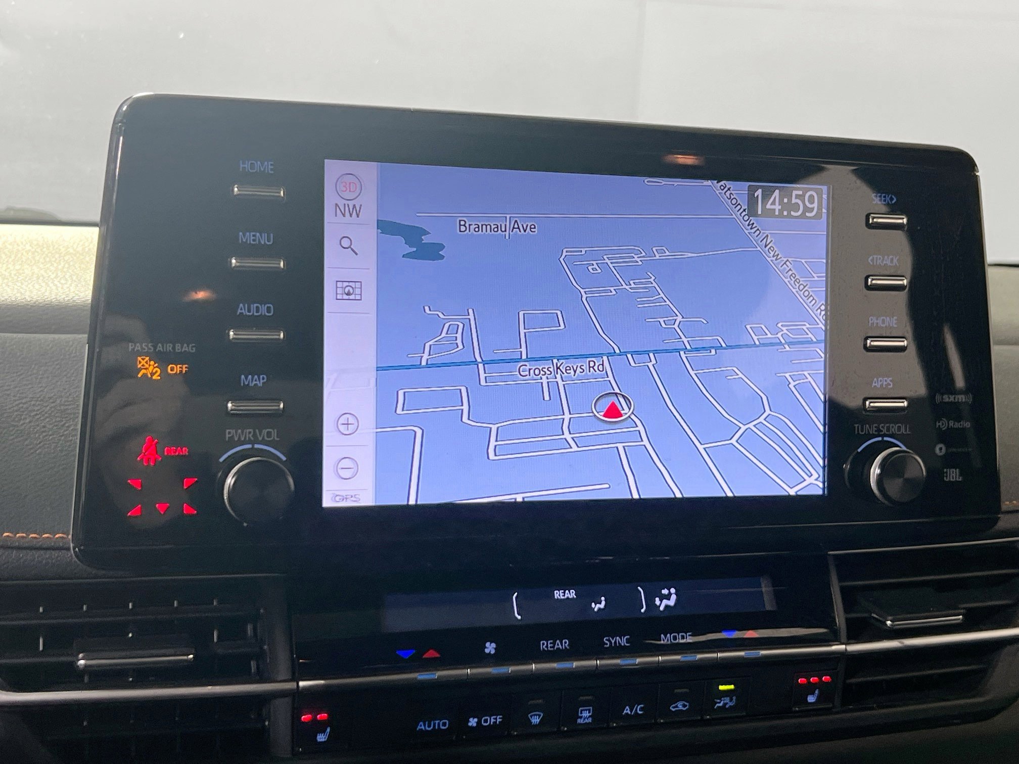 Used 2022 Toyota Sienna XSE image 13