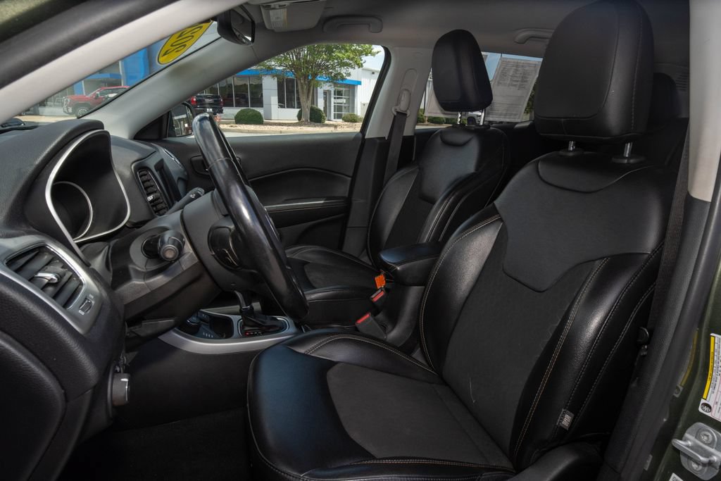 Used 2020 Jeep Compass Latitude w/ Popular Equipment Group AWD/4WD image 15