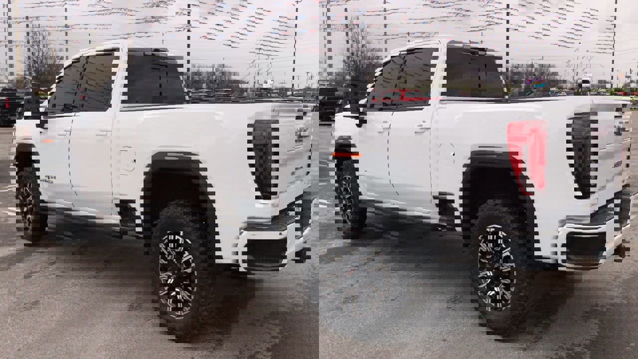 Used 2022 GMC Sierra 3500 AT4 w/ AT4 Preferred Package image 5