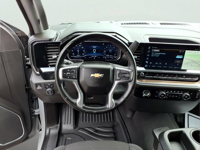 Used 2024 Chevrolet Silverado 1500 LT AWD/4WD image 14