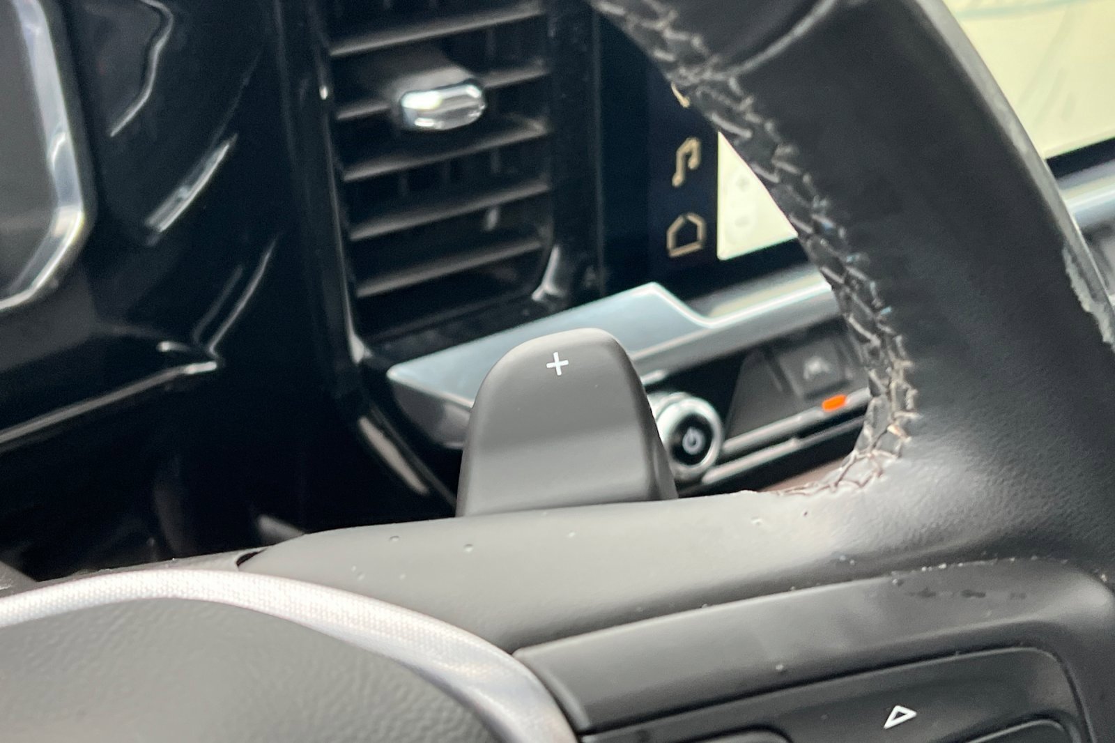 Used 2024 GMC Sierra 1500 SLT w/ SLT Premium Plus Package image 39