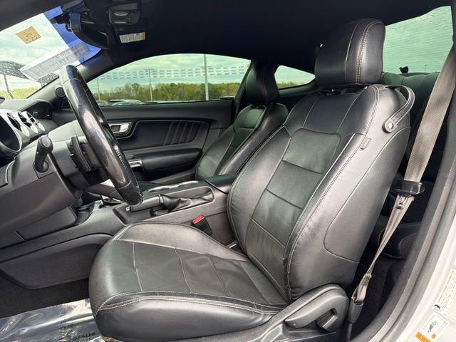 Used 2019 Ford Mustang GT Premium RWD image 12