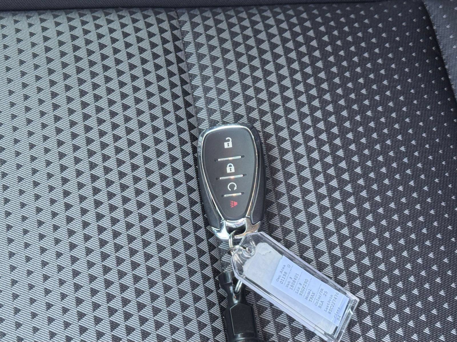 Used 2025 Chevrolet Trax LT FWD image 20