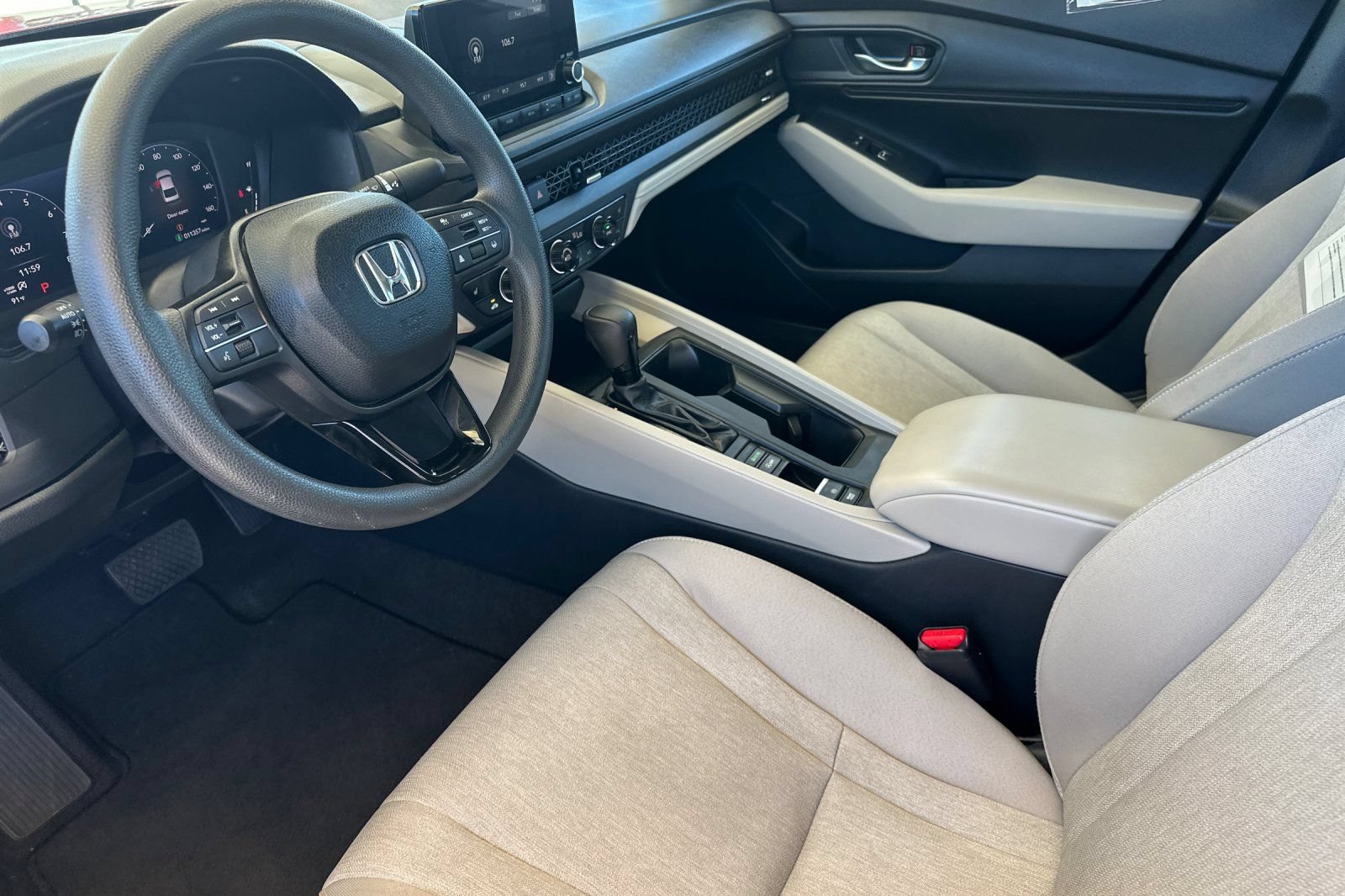 Certified 2025 Honda Accord SE image 10