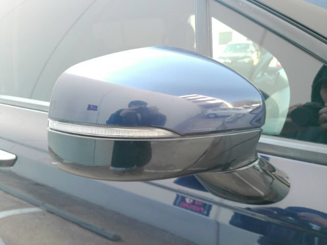 Used 2024 Kia Carnival LX FWD image 21
