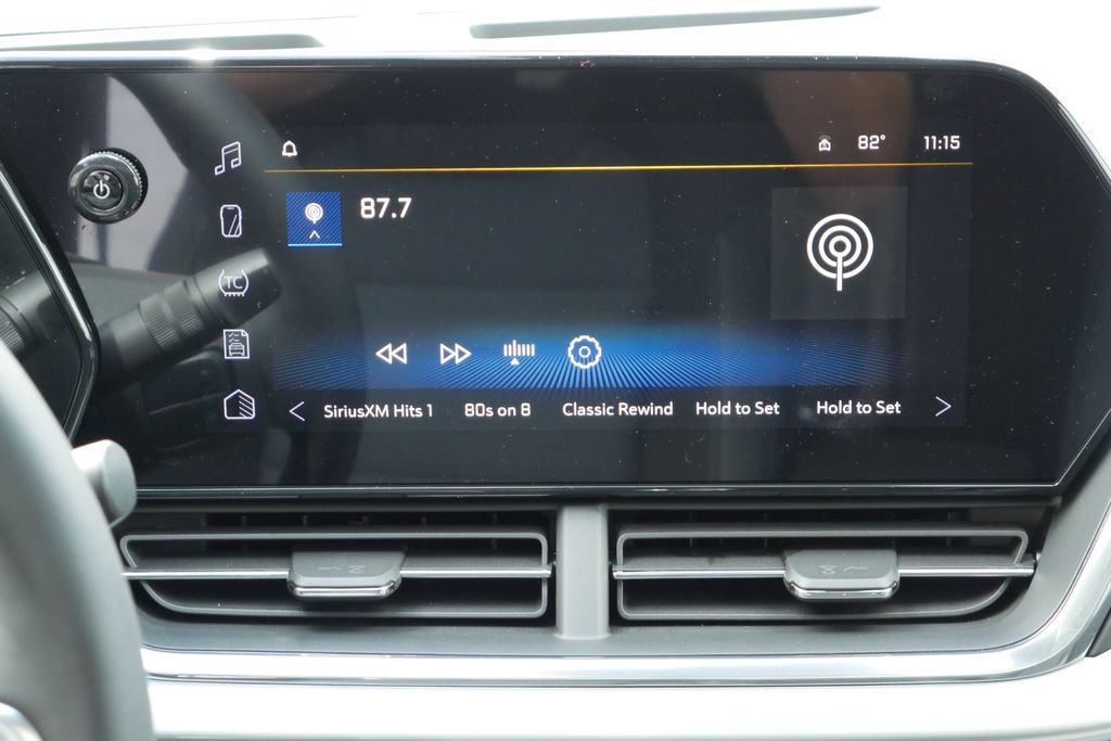 New 2026 Chevrolet Trax LT w/ Sunroof Package FWD image 19