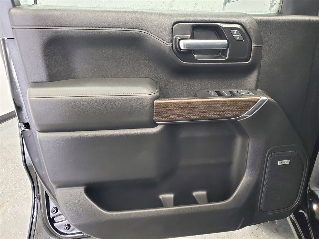 Used 2020 Chevrolet Silverado 1500 LT Trail Boss w/ Midnight Edition image 8