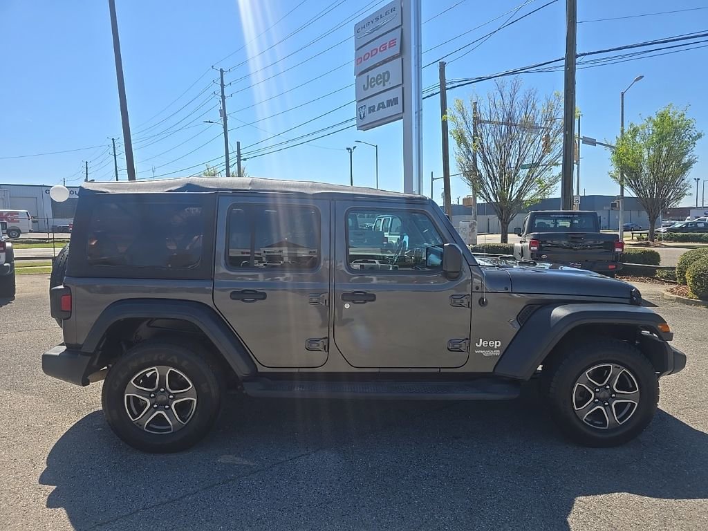 Used 2018 Jeep Wrangler Unlimited Sport S image 2