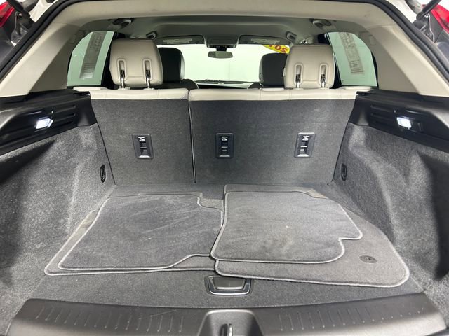 Used 2019 Cadillac XT4 Luxury w/ Cold Weather Package image 27