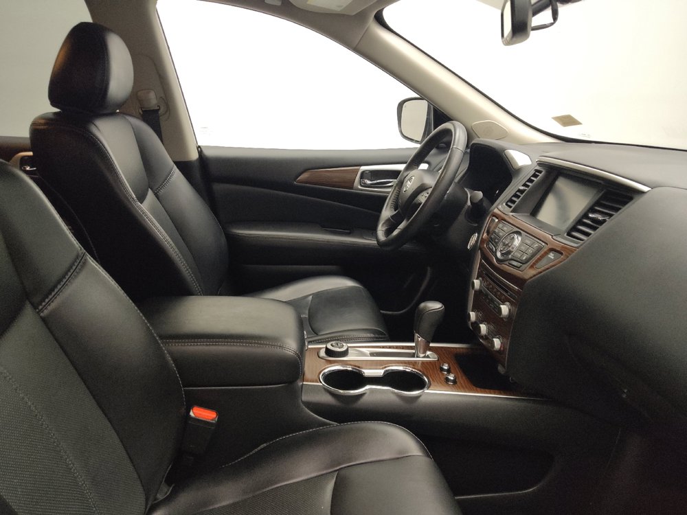 Used 2020 Nissan Pathfinder Platinum AWD/4WD image 21
