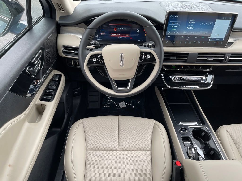 New 2026 Lincoln Corsair Premiere image 6