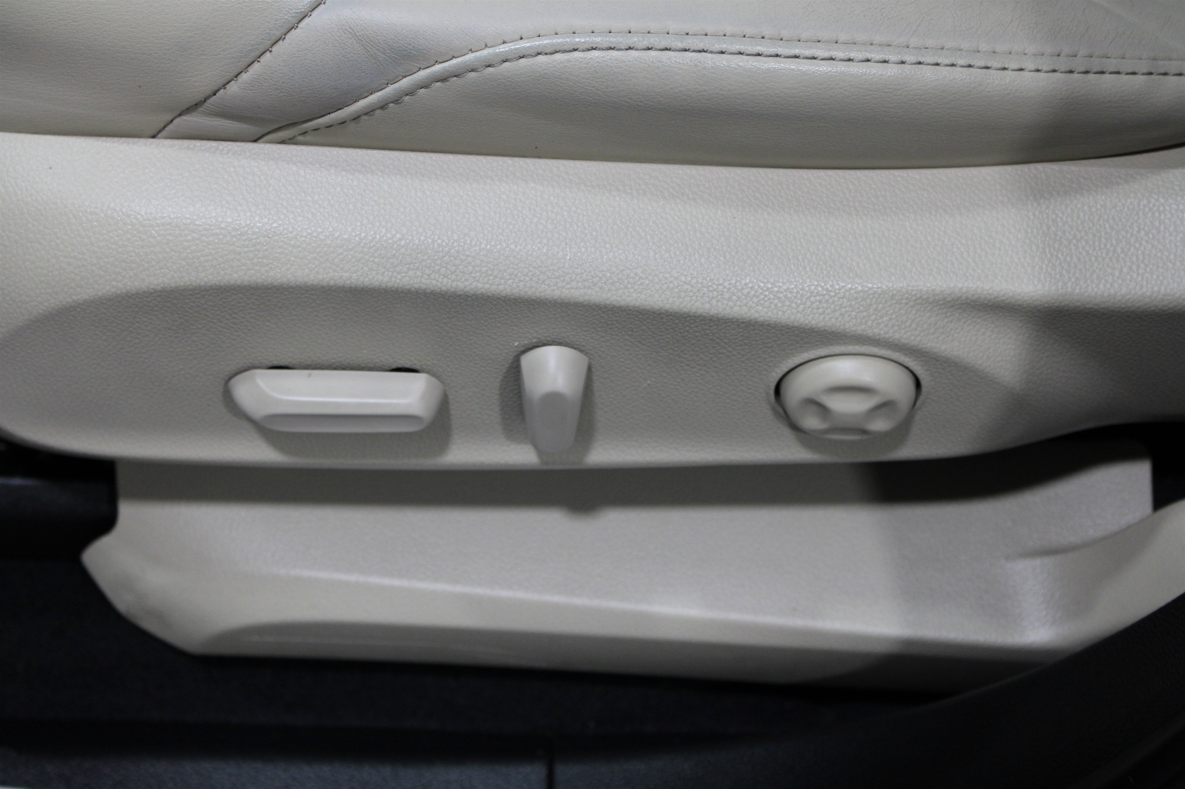 Used 2017 Buick Envision Essence image 5