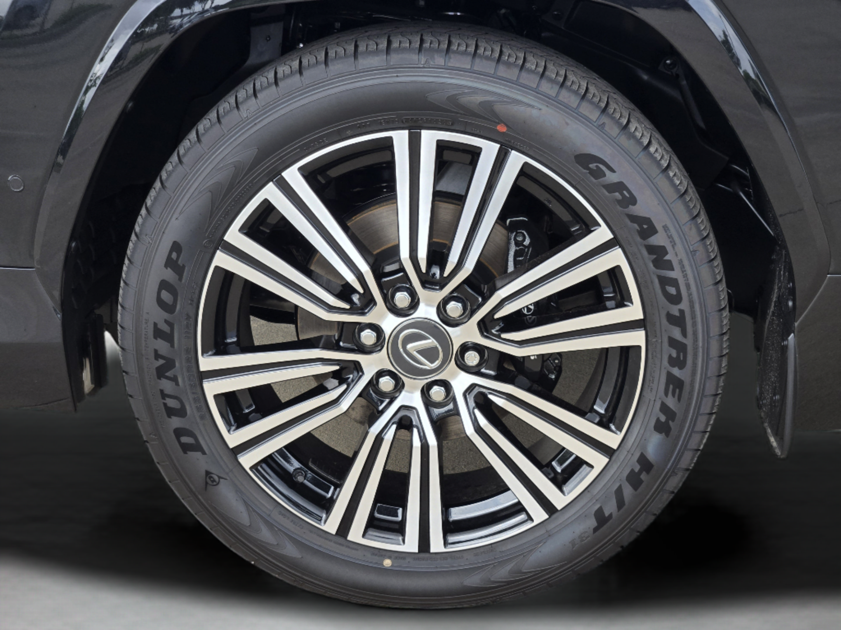 New 2026 Lexus LX 700h Luxury w/ Appearance Package AWD/4WD image 7