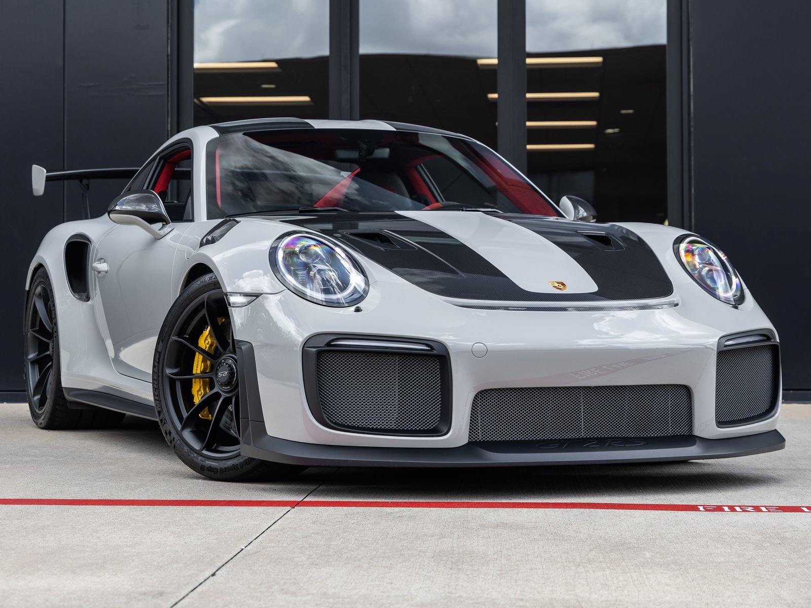 Certified 2019 Porsche 911 GT2 RS RWD image 6