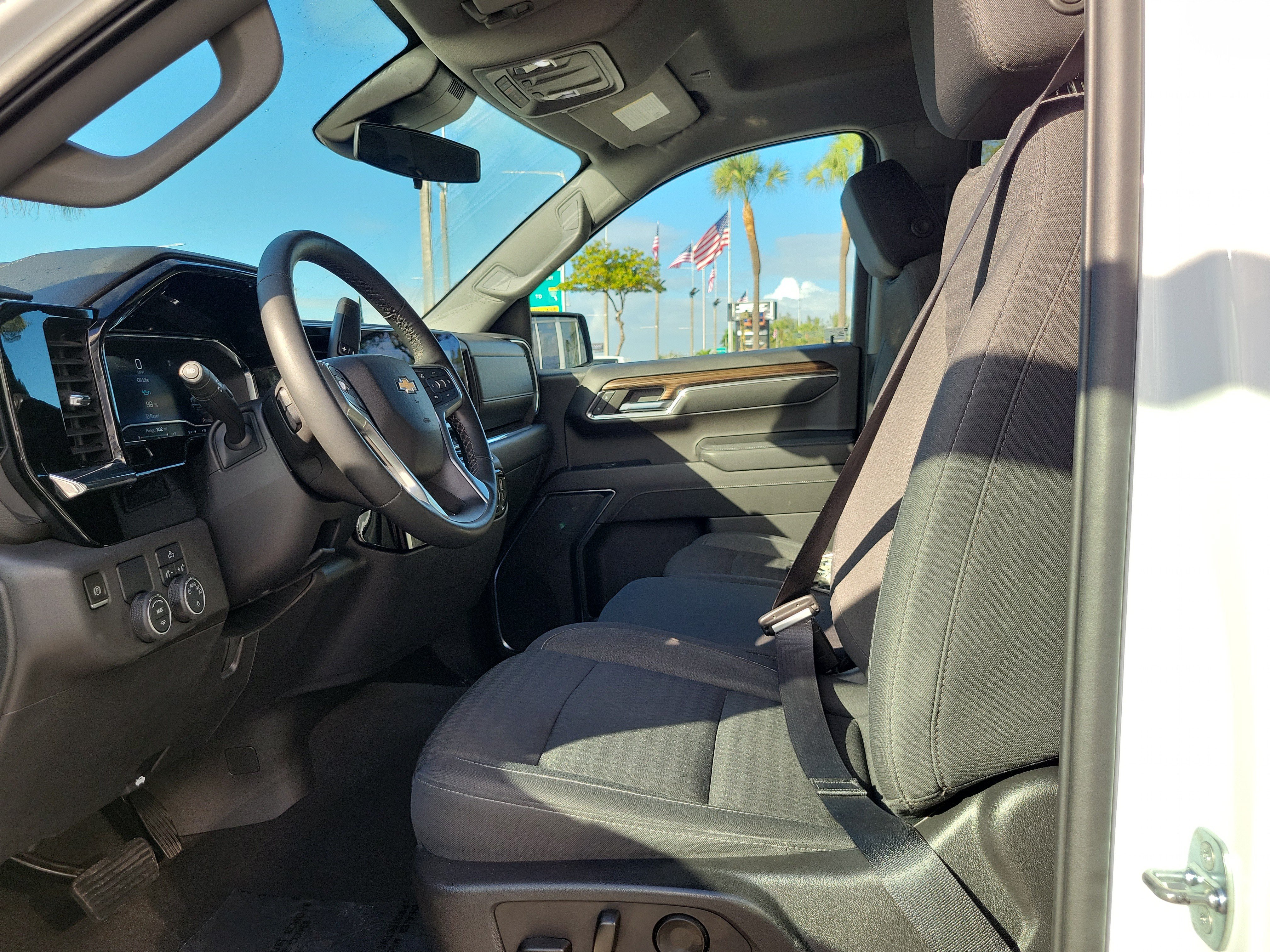 Used 2023 Chevrolet Silverado 1500 LT RWD image 11