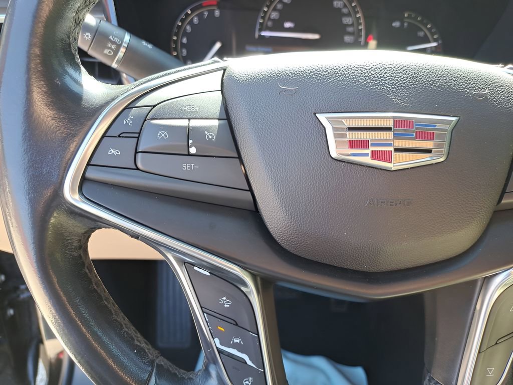 Used 2017 Cadillac XT5 Luxury w/ Driver Awareness Package image 19