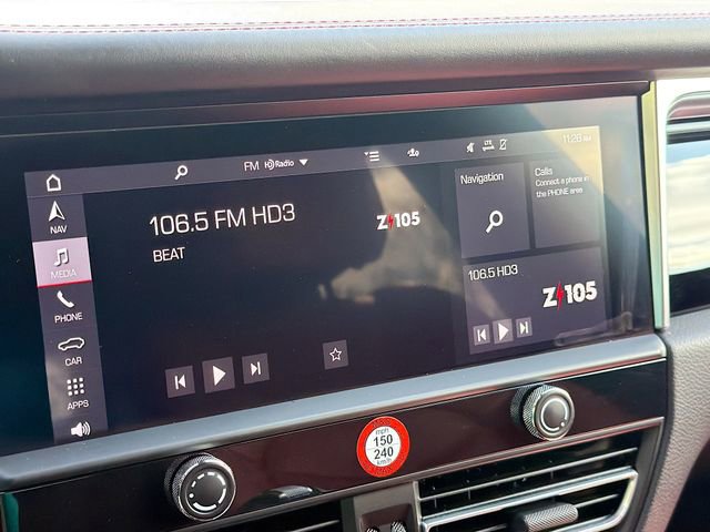 Used 2024 Porsche Macan S image 30