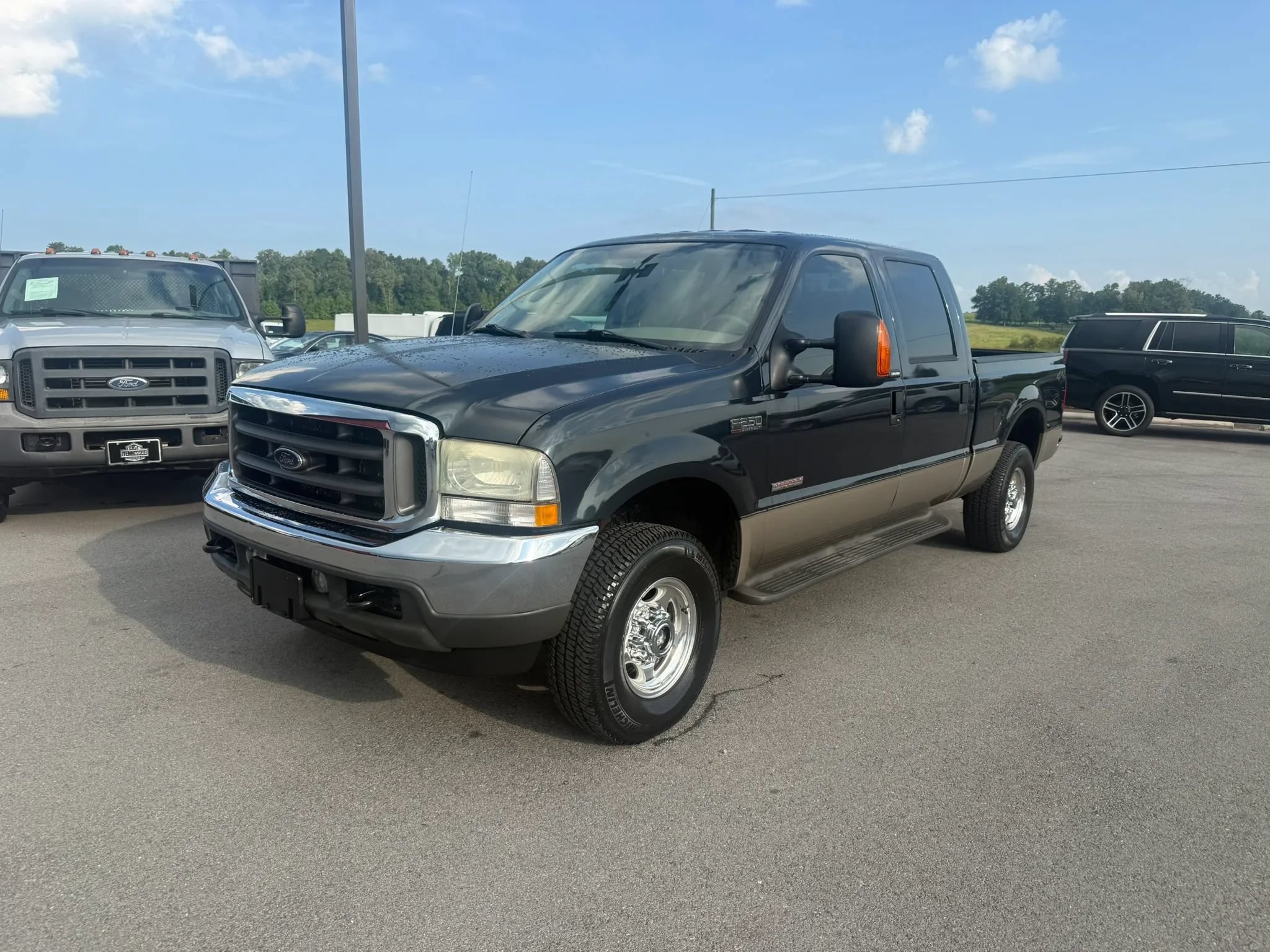 Used 2004 Ford F250 XLT AWD/4WD image 2