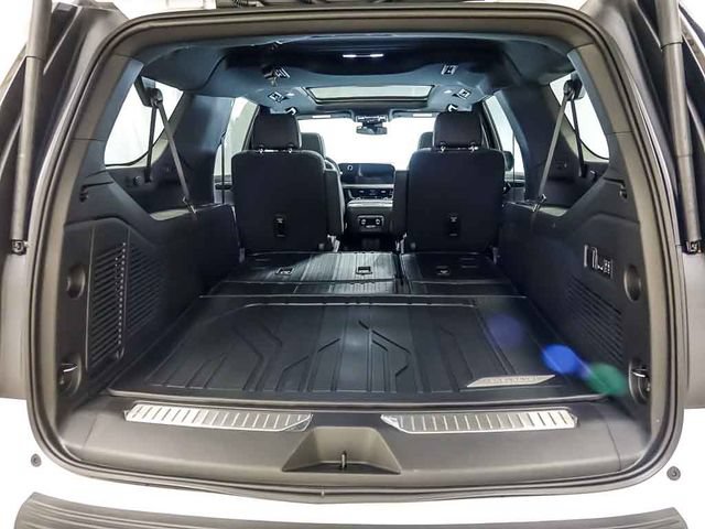 New 2026 Chevrolet Suburban RST w/ Comfort Package AWD/4WD image 23