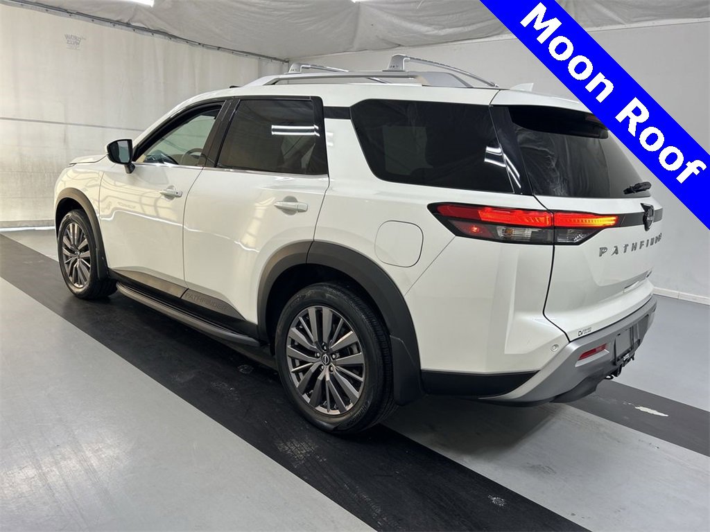 Used 2024 Nissan Pathfinder SL w/ SL Premium Package image 7