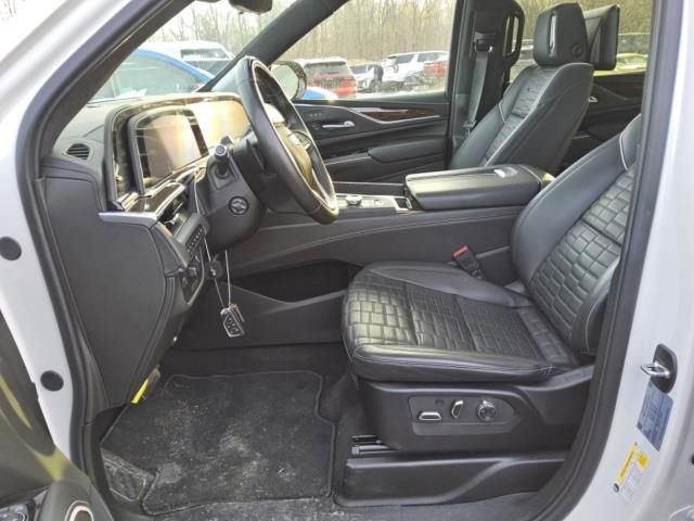 Used 2024 Cadillac Escalade ESV Premium Luxury Platinum w/ Heavy-Duty Trailer Package image 8