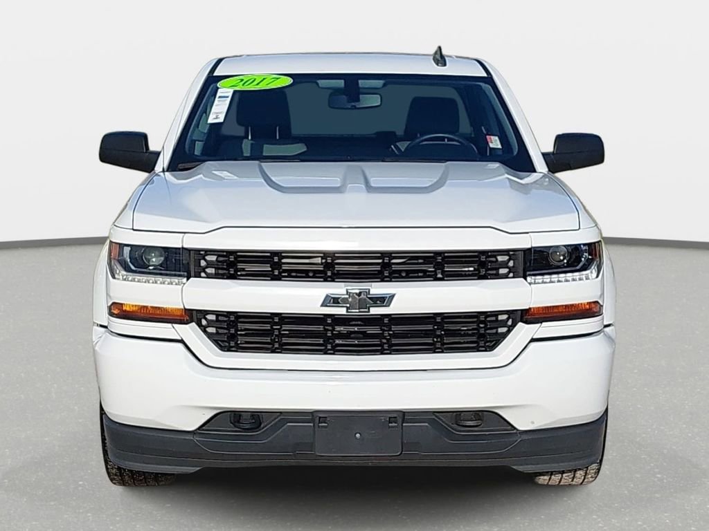 Used 2017 Chevrolet Silverado 1500 Custom w/ Custom Convenience Package image 2