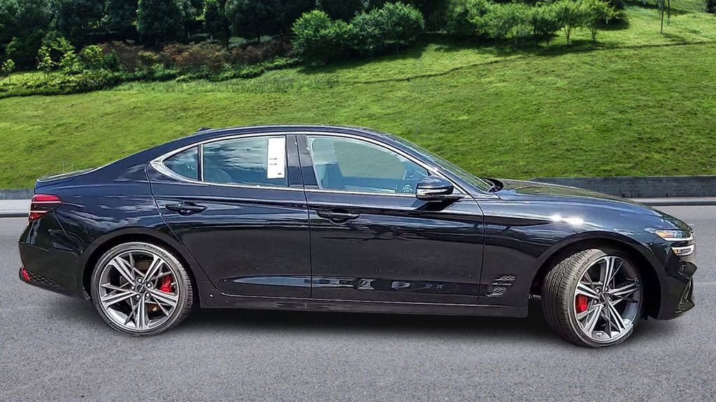 Used 2025 Genesis G70 2.5T w/ Sport Prestige Package image 9