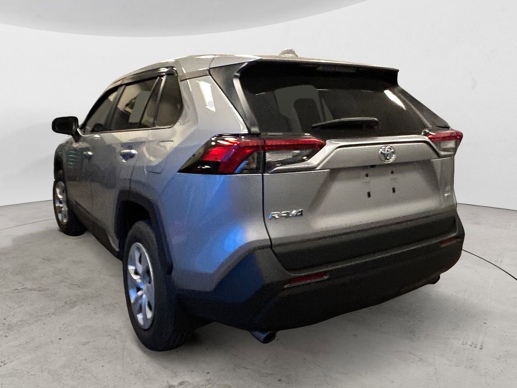 Used 2024 Toyota RAV4 LE AWD/4WD image 3