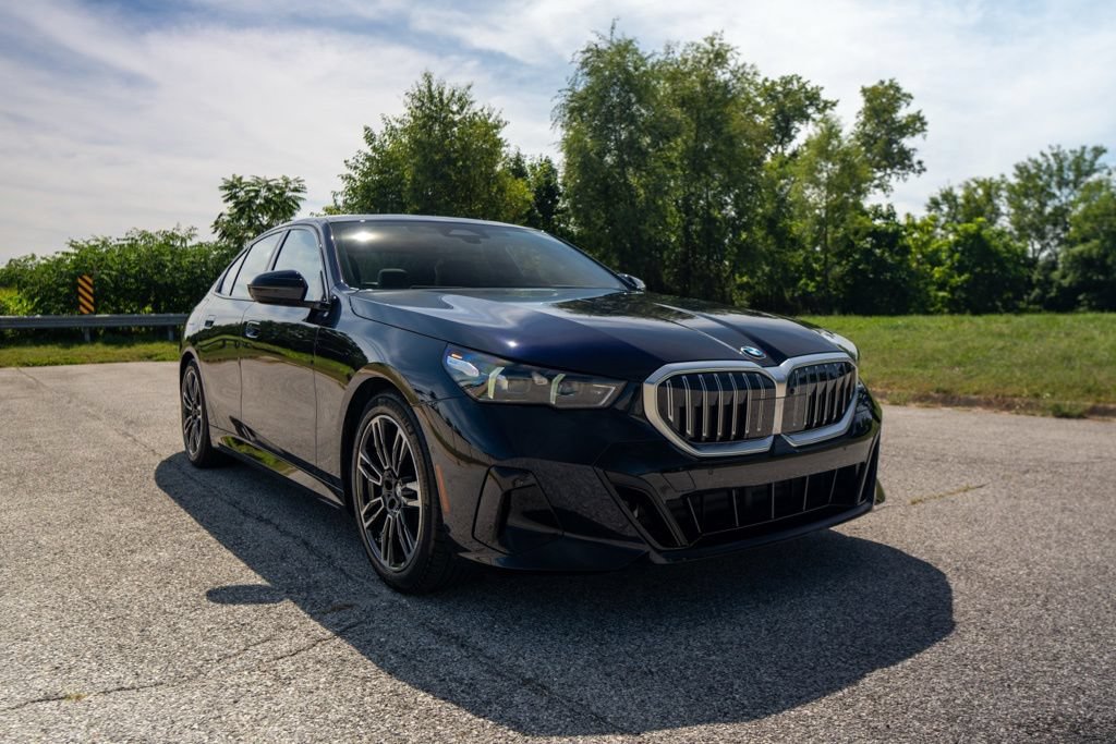 Used 2024 BMW 540i xDrive w/ Premium Package AWD/4WD image 12