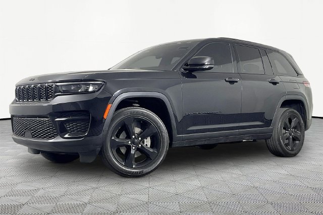 Used 2023 Jeep Grand Cherokee Altitude