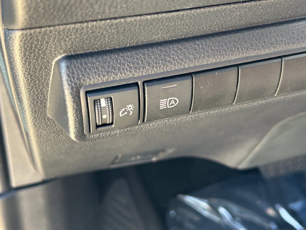 Certified 2025 Toyota Corolla SE FWD image 23