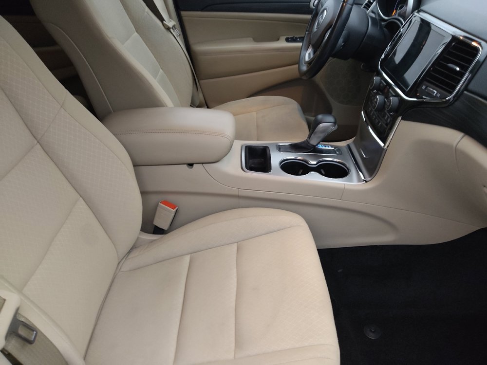 Used 2022 Jeep Grand Cherokee Laredo E AWD/4WD image 21