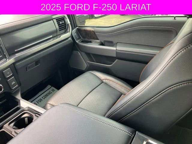 Used 2025 Ford F250 Lariat w/ Chrome Package image 22