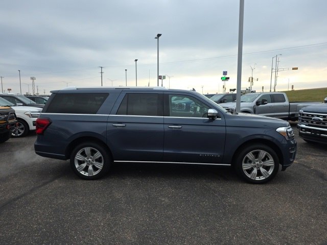 Used 2023 Ford Expedition Max Platinum image 4