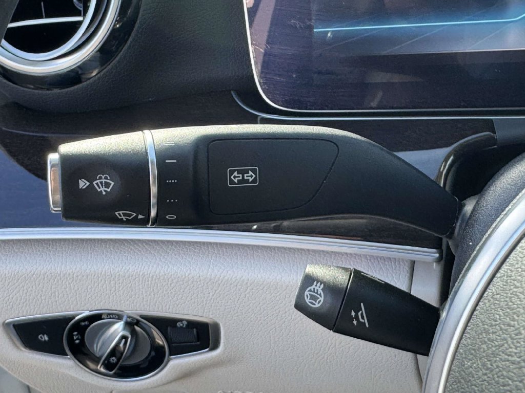 Used 2020 Mercedes-Benz E 350 4MATIC Sedan image 25