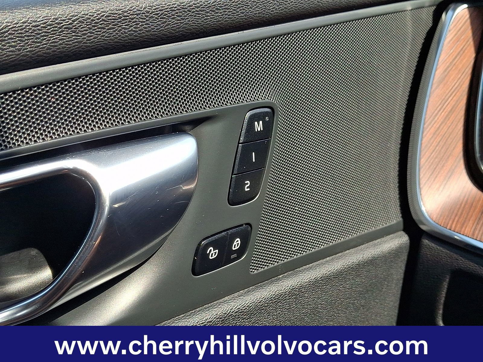 Certified 2023 Volvo XC60 B5 Plus w/ Protection Package Premier image 22