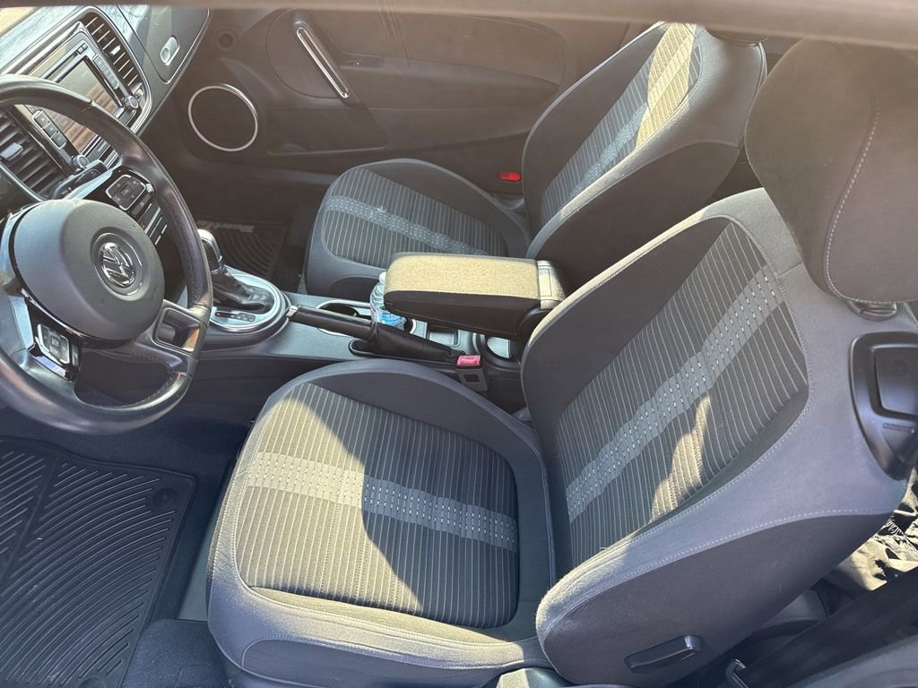 Used 2014 Volkswagen Beetle R-Line image 15