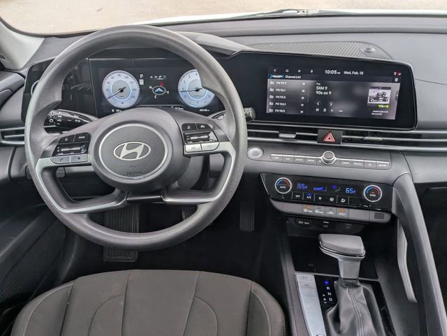 Used 2024 Hyundai Elantra SEL image 26