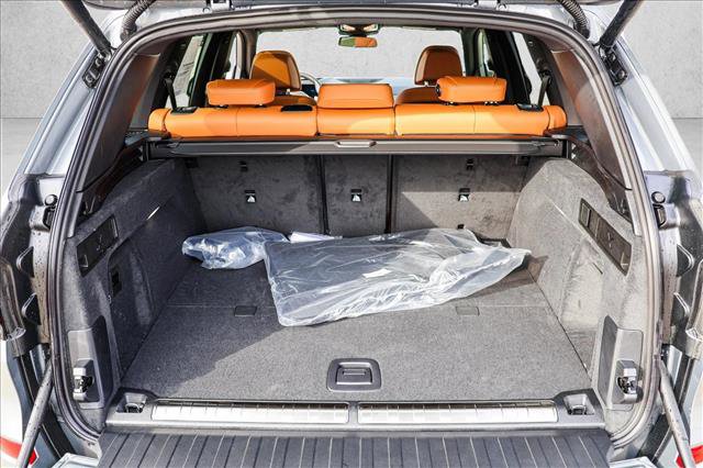 New 2026 BMW X5 xDrive50e image 22