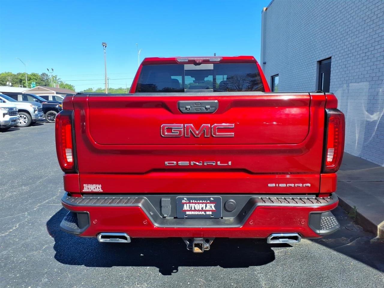 Used 2023 GMC Sierra 1500 Denali w/ Technology Package image 4