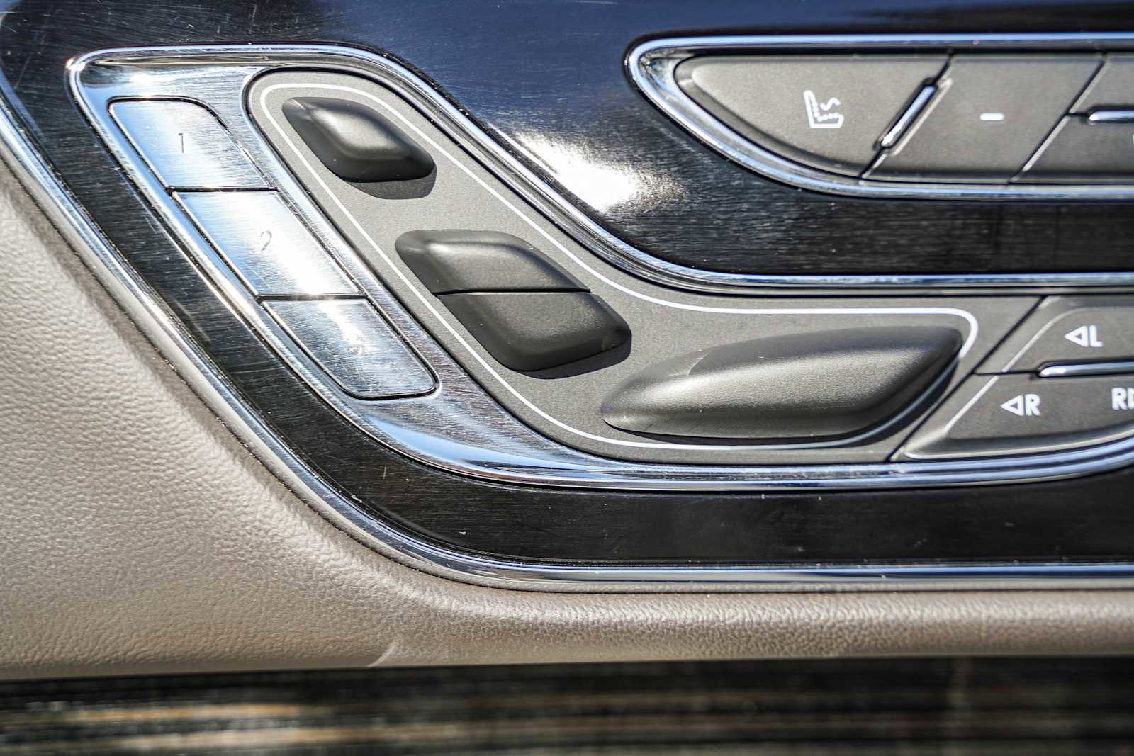 Used 2021 Lincoln Navigator L Black Label w/ Special Edition Package image 18