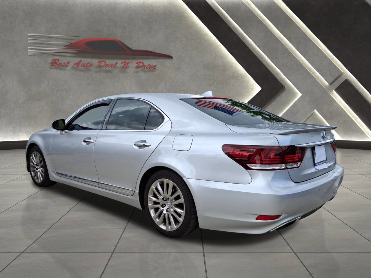 Used 2015 Lexus LS 460 w/ Comfort Package image 5