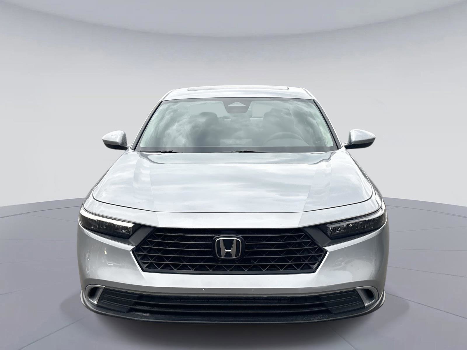 Used 2023 Honda Accord EX image 9