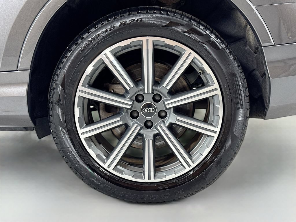 Used 2022 Audi Q7 2.0T Premium Plus w/ Premium Plus Package AWD/4WD image 9