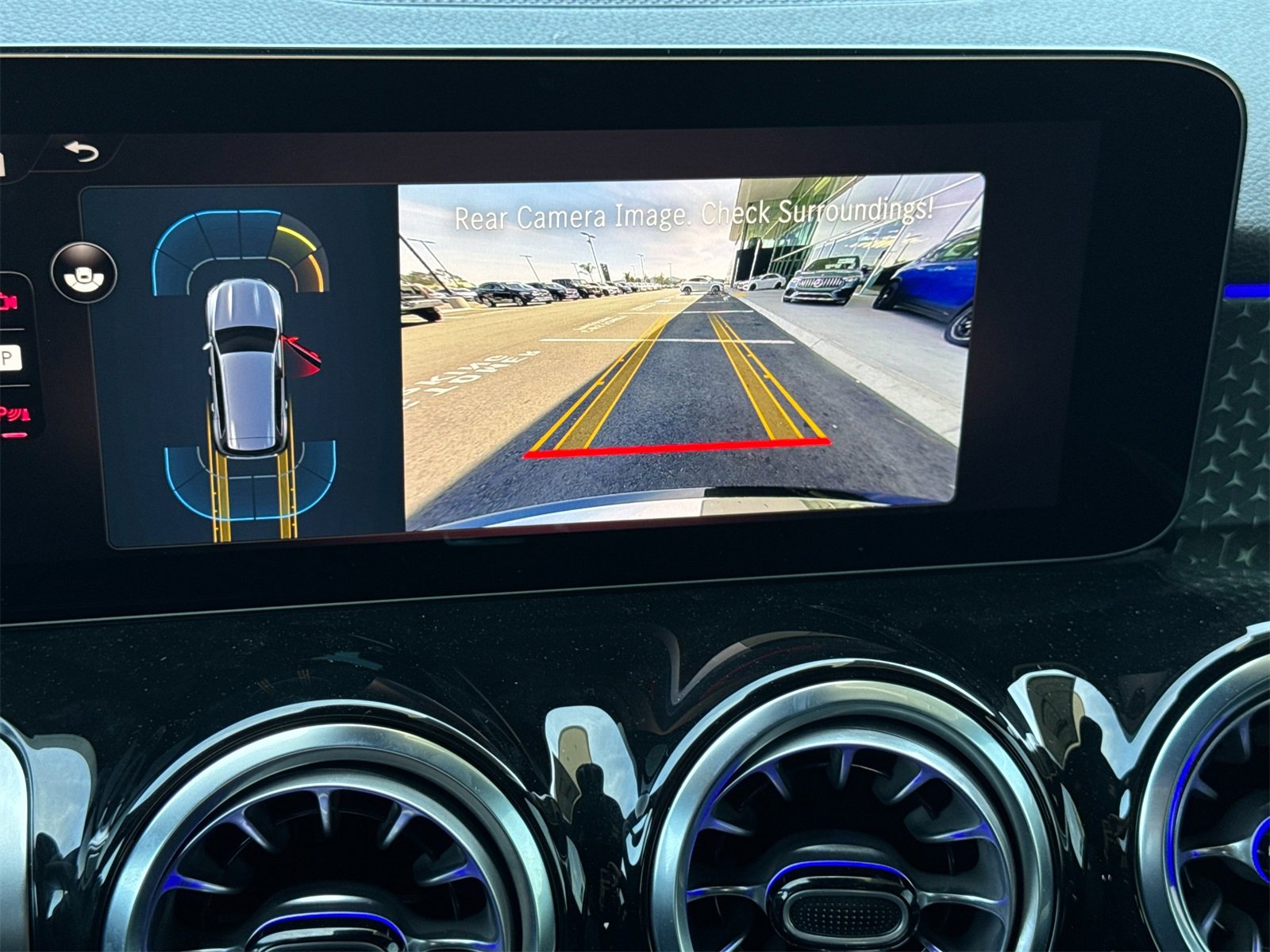 New 2025 Mercedes-Benz GLB 250 4MATIC image 21