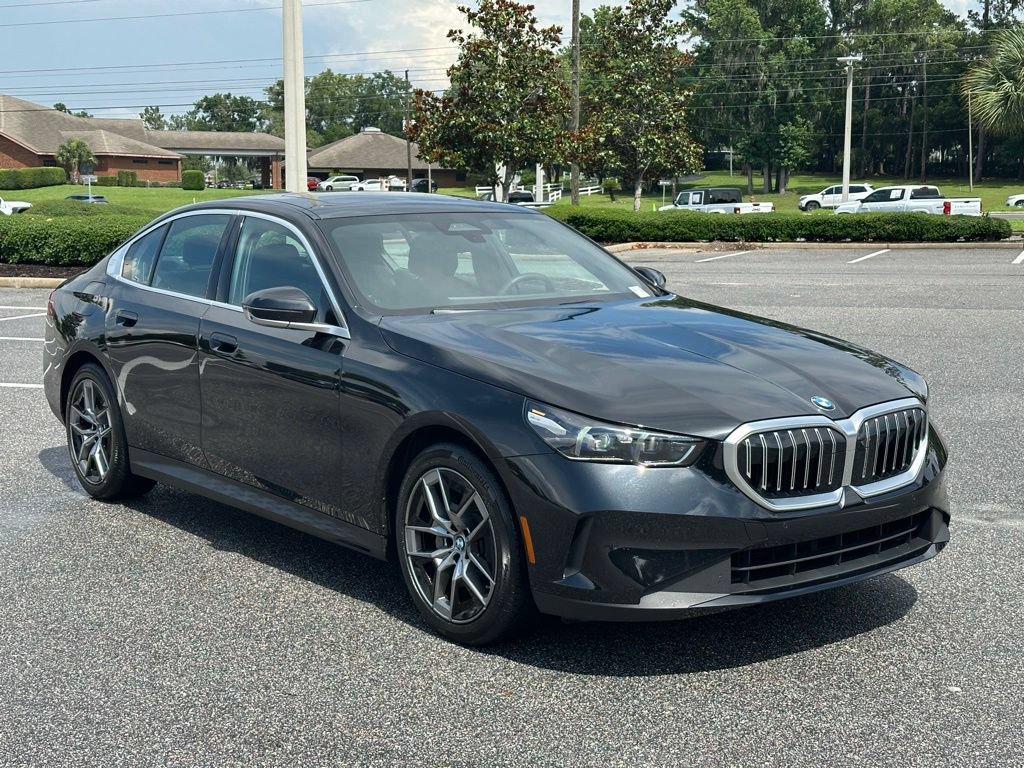 Certified 2026 BMW 530i w/ Premium Package RWD image 7
