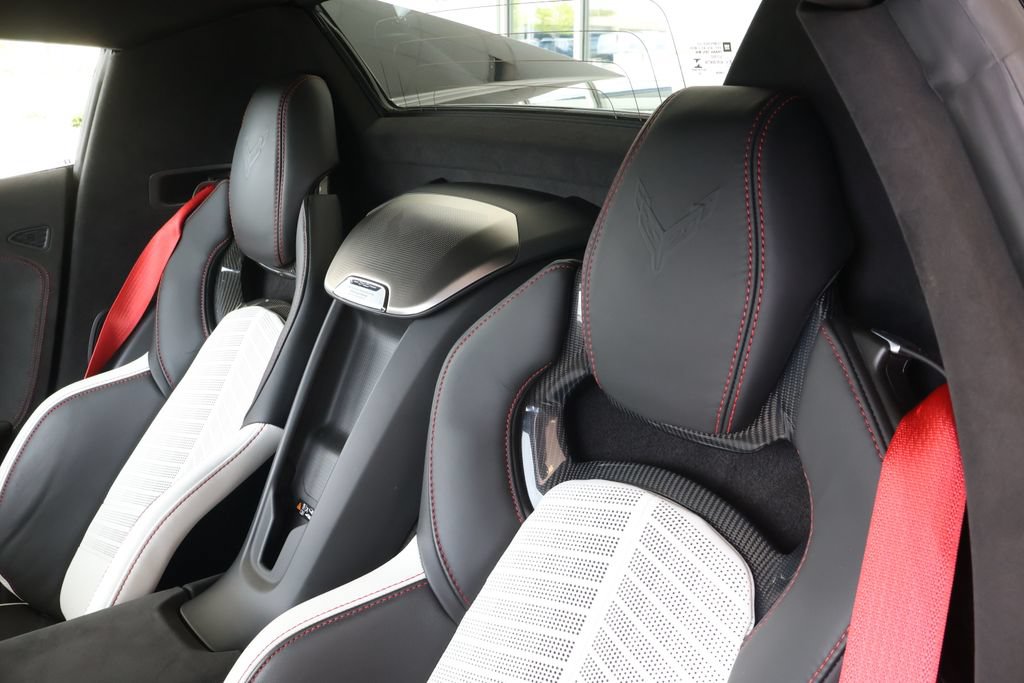 Used 2023 Chevrolet Corvette Stingray Premium Conv w/ Z51 Performance Package RWD image 19