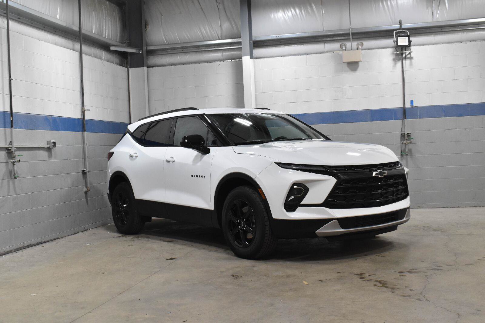 Used 2024 Chevrolet Blazer LT AWD/4WD image 28