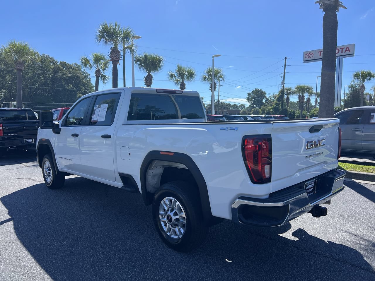 Used 2025 GMC Sierra 2500 Pro AWD/4WD image 8